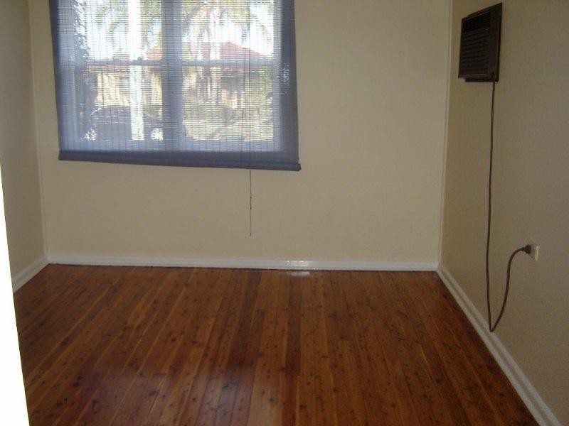 51 Crosby Crescent, Fairfield NSW 2165