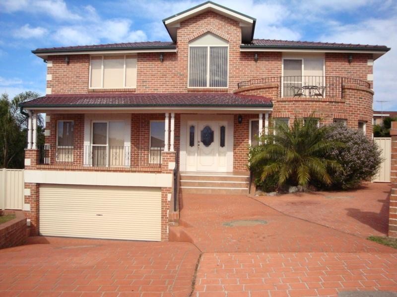 4 Blackwood Close, Bossley Park NSW 2176