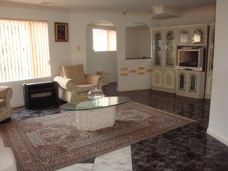 4 Blackwood Close, Bossley Park NSW 2176