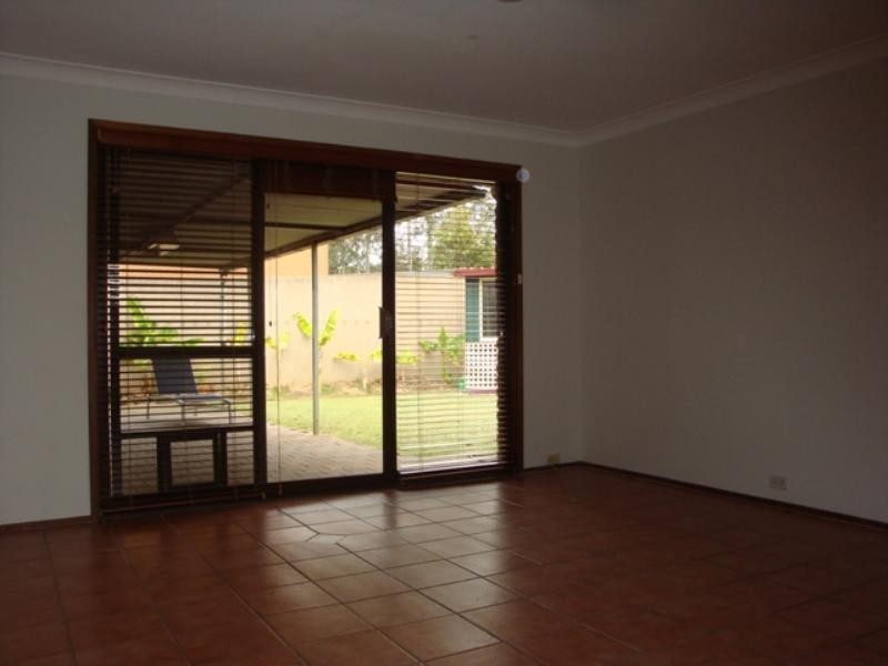 3 Silky Close, Bossley Park NSW 2176