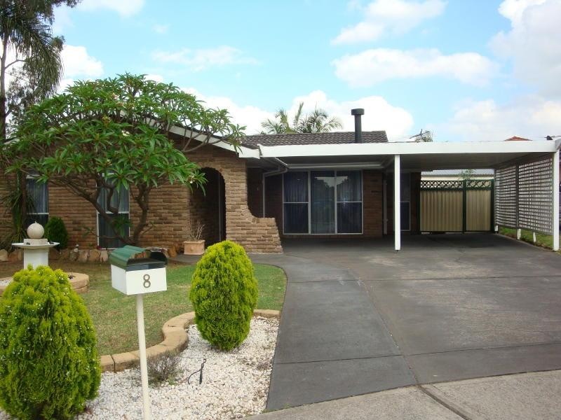 8 Hope Crescent, Bossley Park NSW 2176