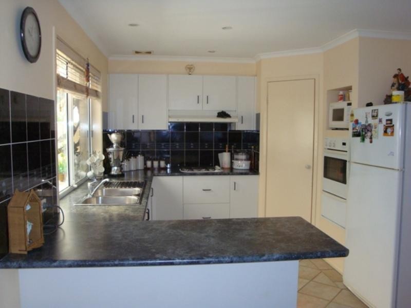 22 Athlone Street, Cecil Hills NSW 2171