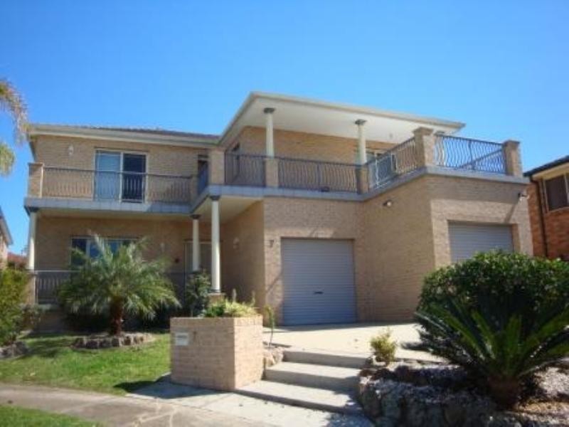 7 Blackwood Close, Bossley Park NSW 2176