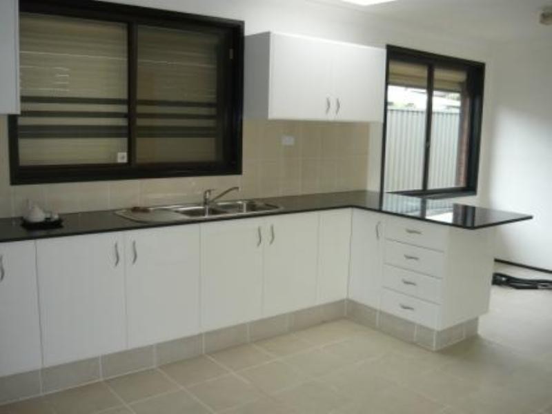 4 Ashgrove Street, St Johns Park NSW 2176