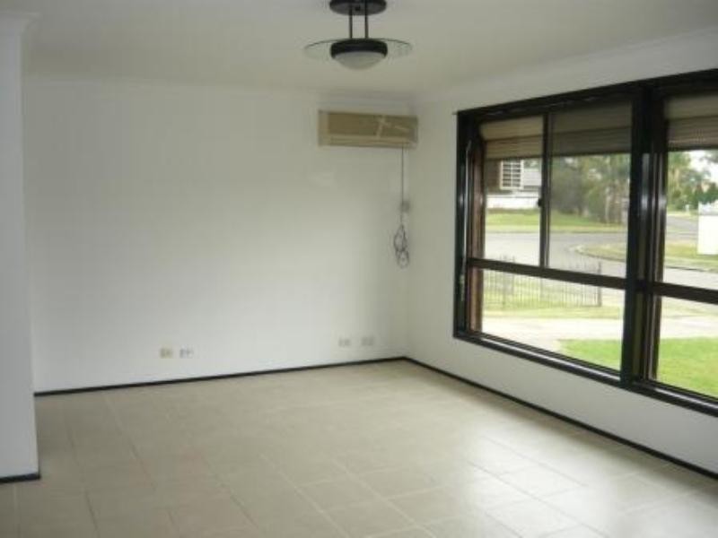 4 Ashgrove Street, St Johns Park NSW 2176