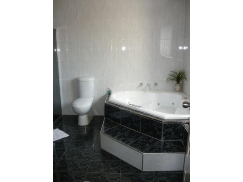 12 Serpentine Street, Bossley Park NSW 2176