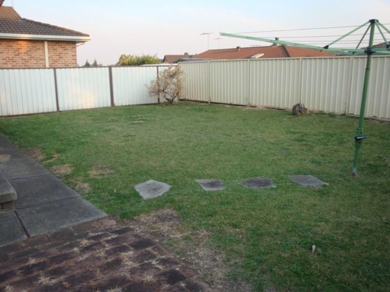 14 Garnet Street, Bossley Park NSW 2176