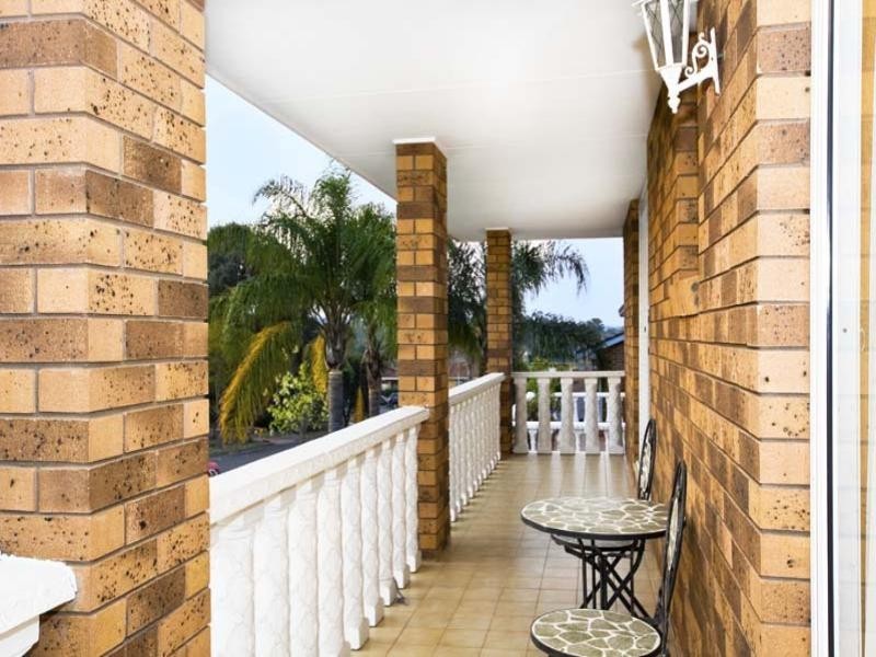 5 Jarrah Place, Bossley Park NSW 2176