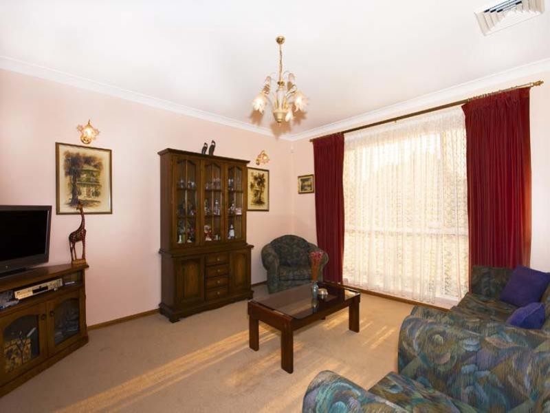 5 Jarrah Place, Bossley Park NSW 2176