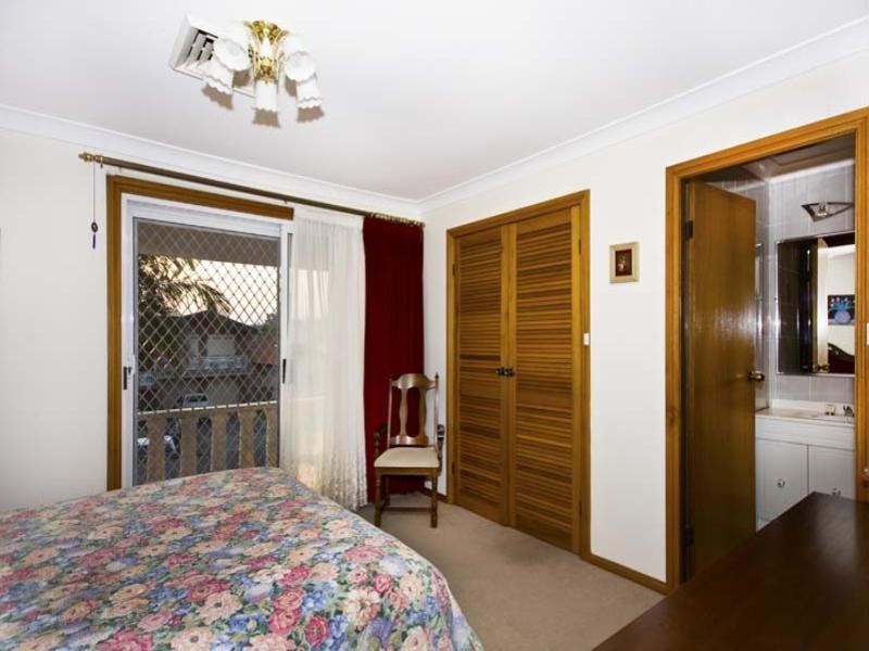 5 Jarrah Place, Bossley Park NSW 2176