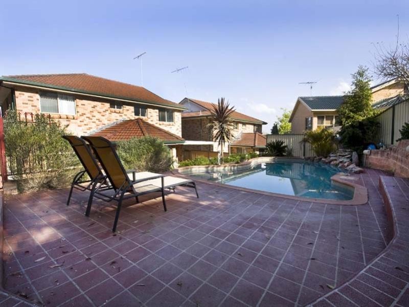 12 Earl Place, Cecil Hills NSW 2171