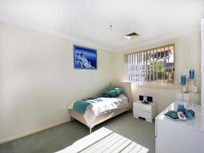 12 Earl Place, Cecil Hills NSW 2171