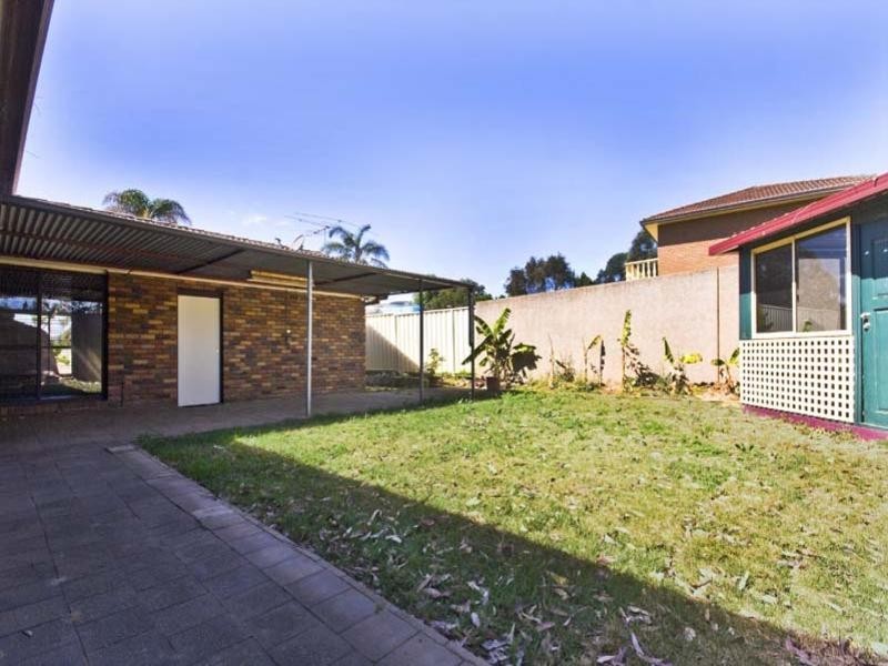 3 Silky Close, Bossley Park NSW 2176