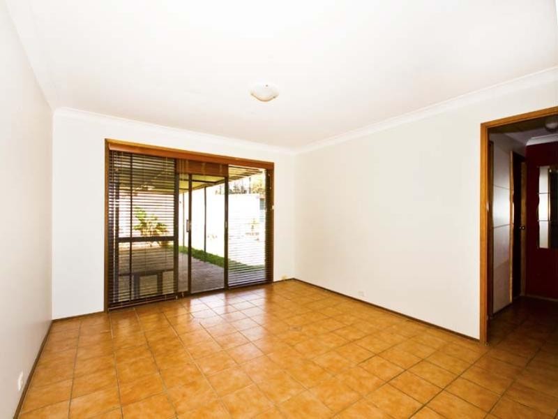 3 Silky Close, Bossley Park NSW 2176