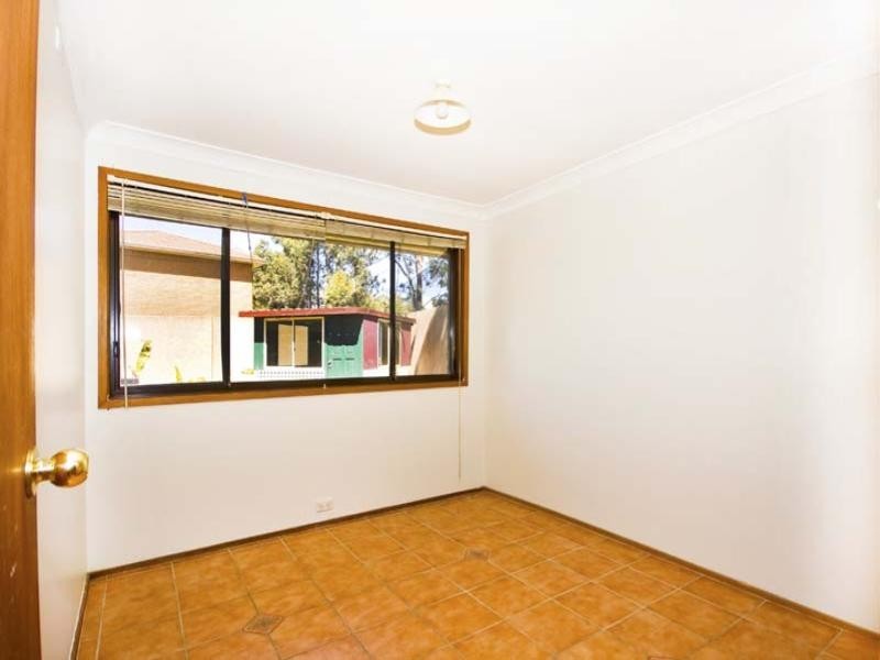 3 Silky Close, Bossley Park NSW 2176