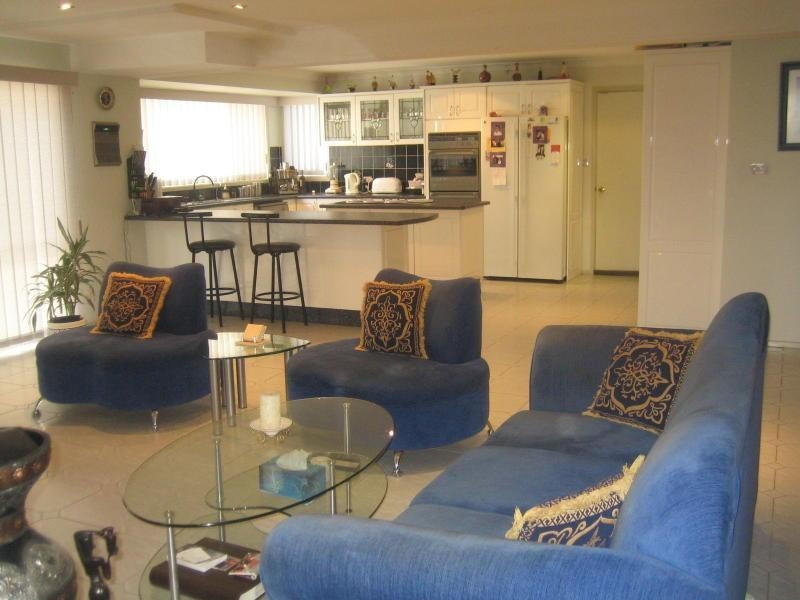 1 Parr Close, Bossley Park NSW 2176