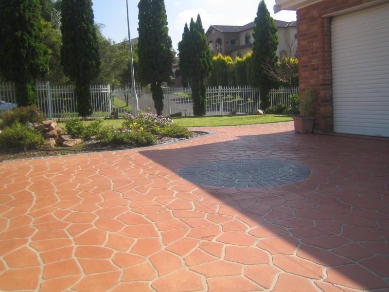 1 Parr Close, Bossley Park NSW 2176