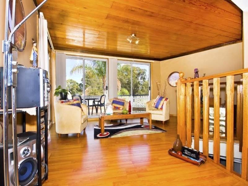 18 Busby Avenue, Edensor Park NSW 2176