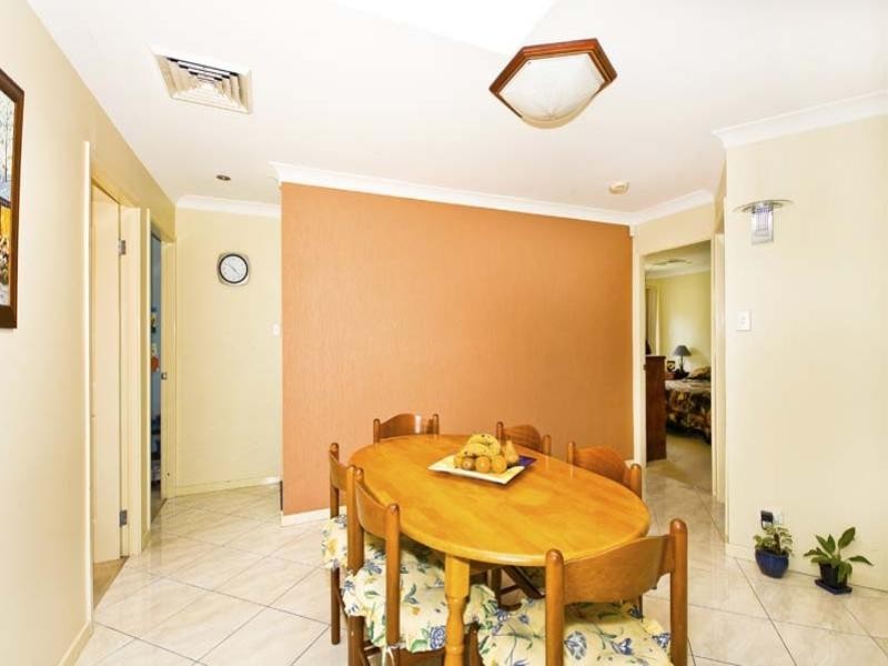 18 Busby Avenue, Edensor Park NSW 2176