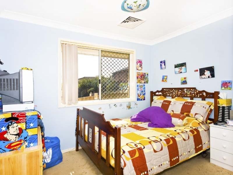 18 Busby Avenue, Edensor Park NSW 2176