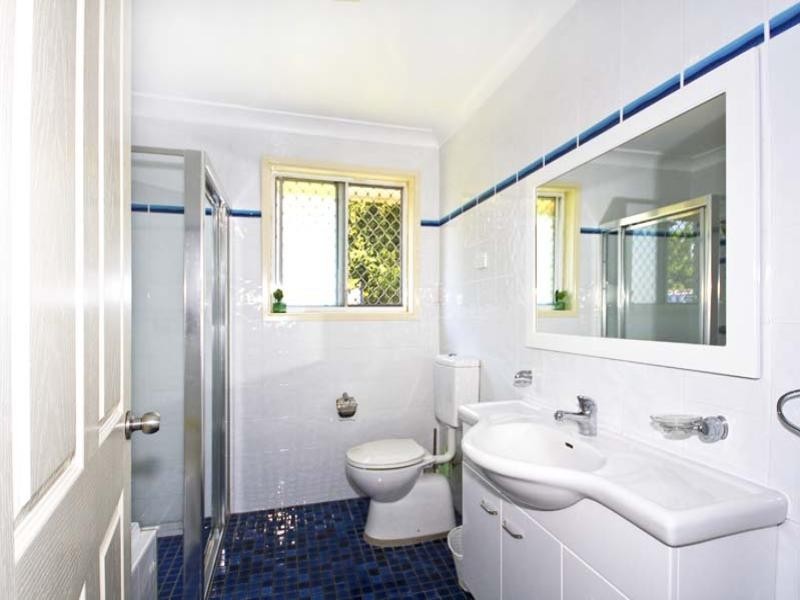 18 Busby Avenue, Edensor Park NSW 2176