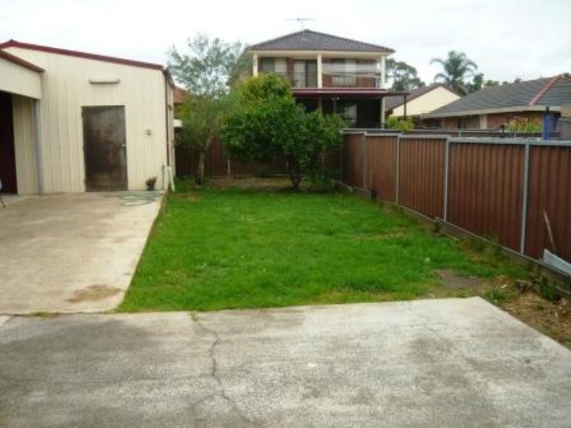 22 Rowley Street, Smithfield NSW 2164
