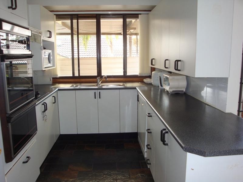 2 Wewak Place, Bossley Park NSW 2176