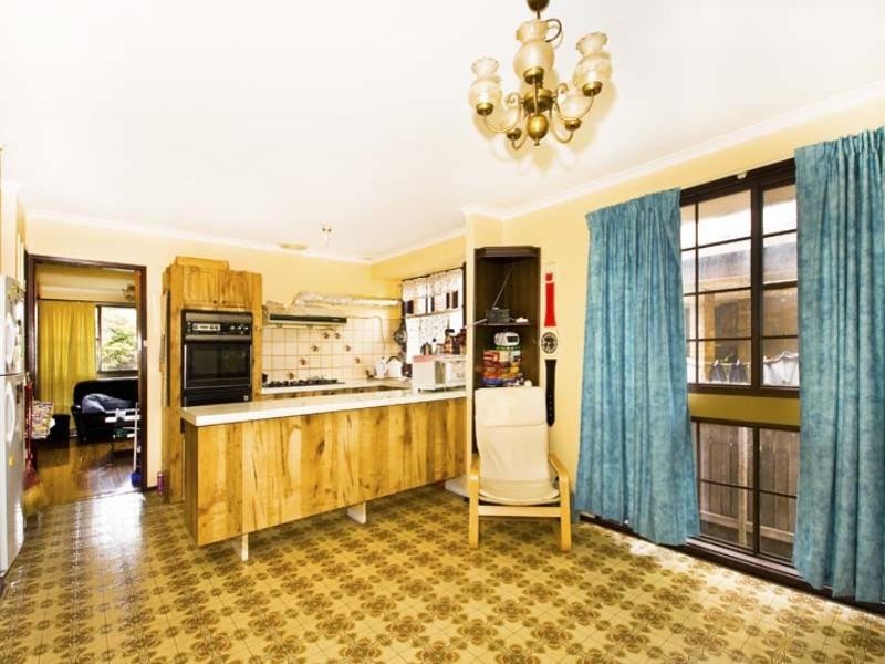 2 Crow Place, Bossley Park NSW 2176