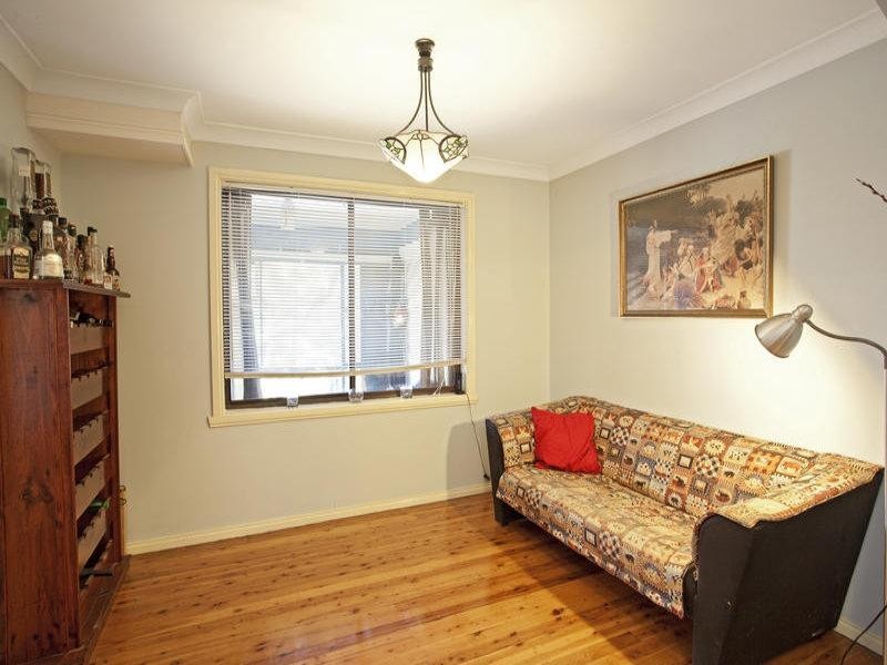 32 Berry Street, Prairiewood NSW 2176