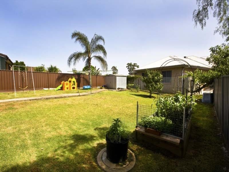 24 Haylen Place, Edensor Park NSW 2176