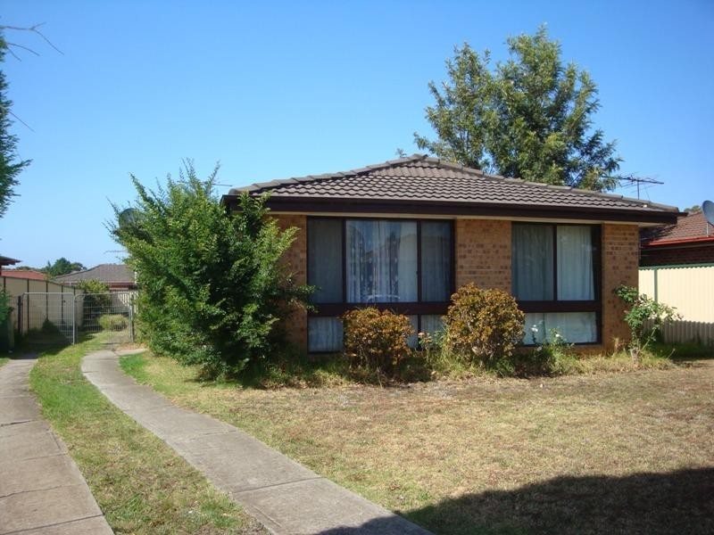 7 Woodlands Avenue, Bossley Park NSW 2176