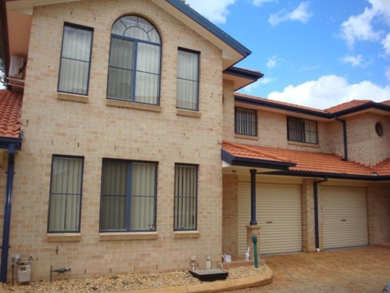 8/129 Polding Street, Fairfield Heights NSW 2165