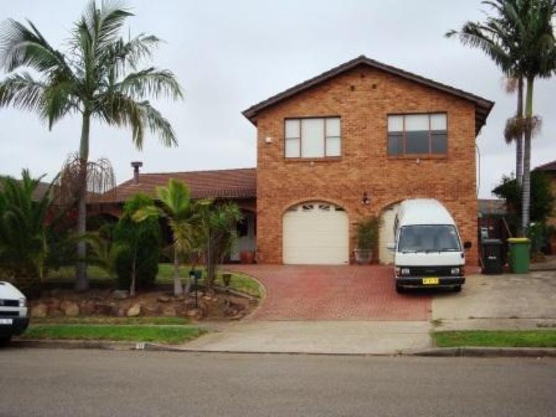 10 Turquoise Crescent, Bossley Park NSW 2176