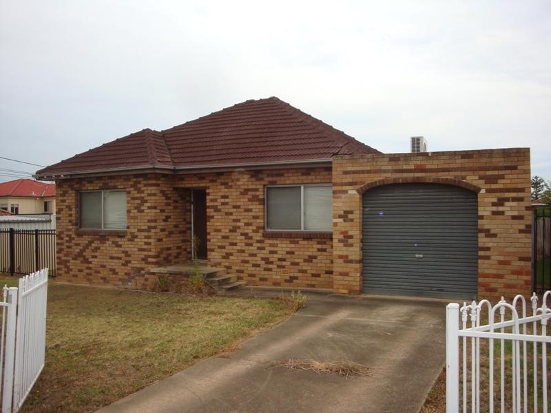 2 Bronsdon Street, Smithfield NSW 2164