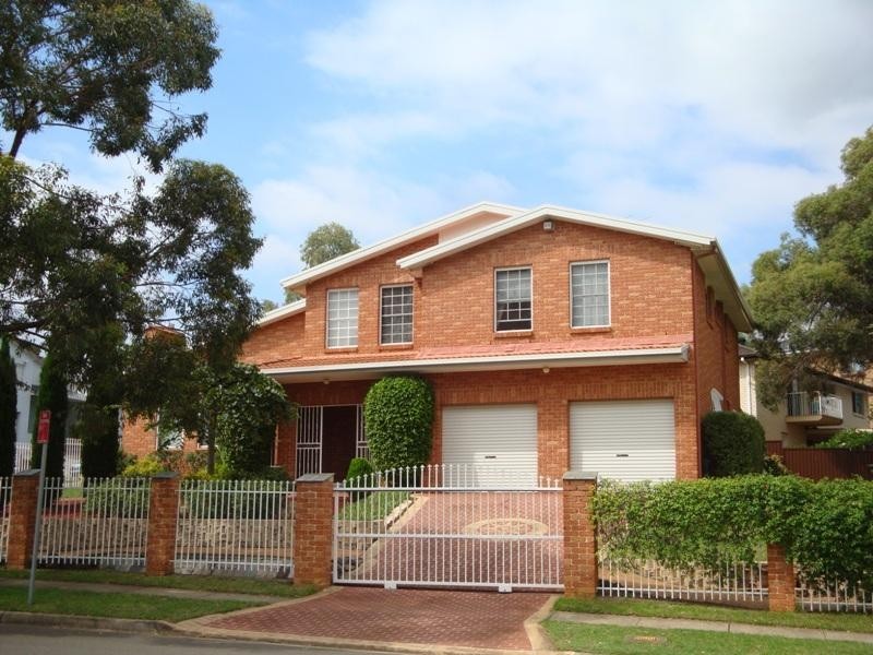 43 Driscoll Street, Abbotsbury NSW 2176