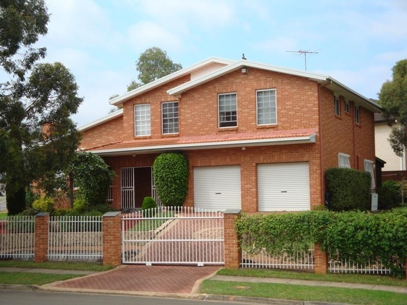 43 Driscoll Street, Abbotsbury NSW 2176