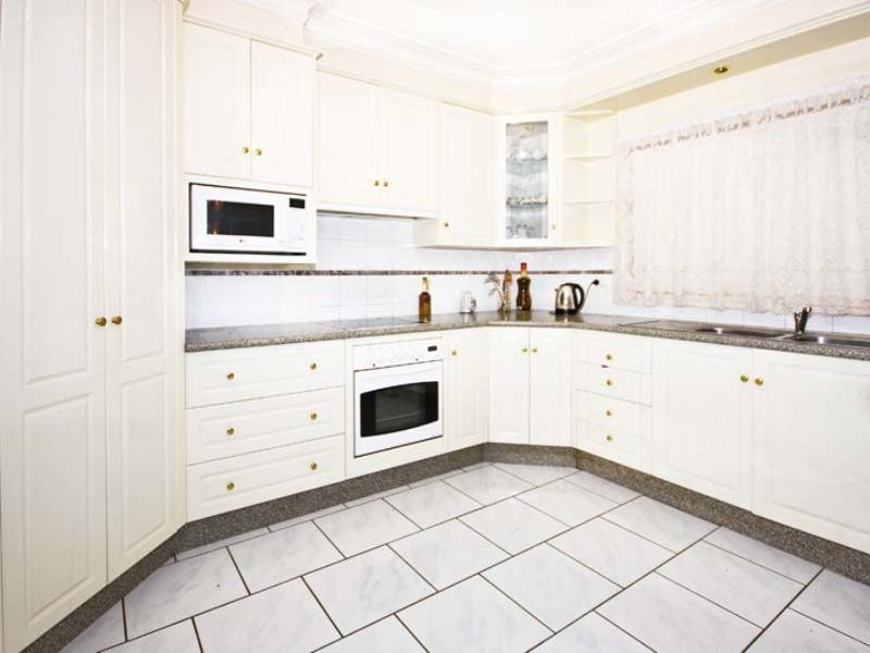 7 Shiraz Close, Edensor Park NSW 2176