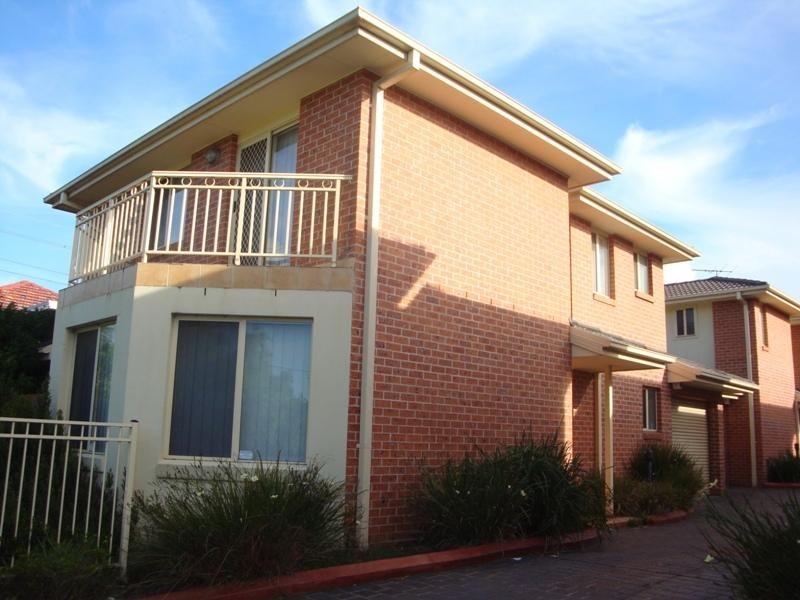 8/616 The Horsley Drive, Smithfield NSW 2164