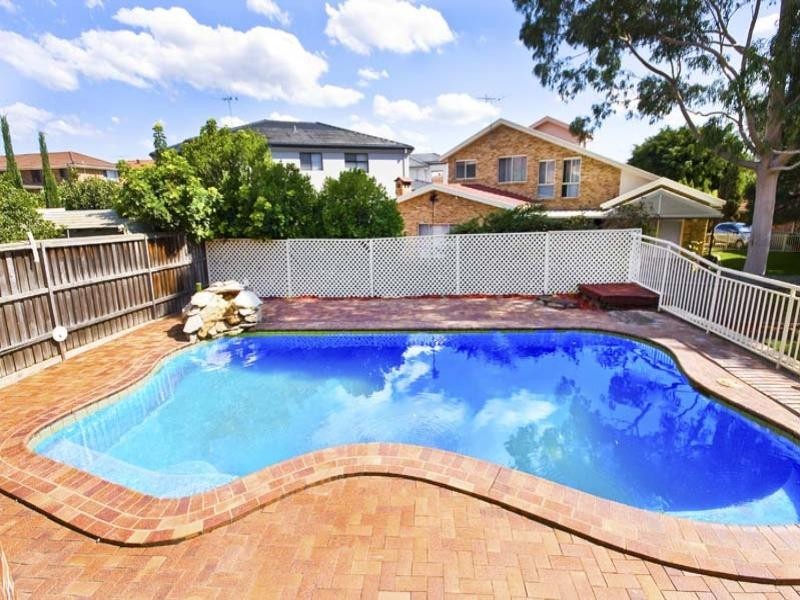 37 Mariner Crescent, Abbotsbury NSW 2176