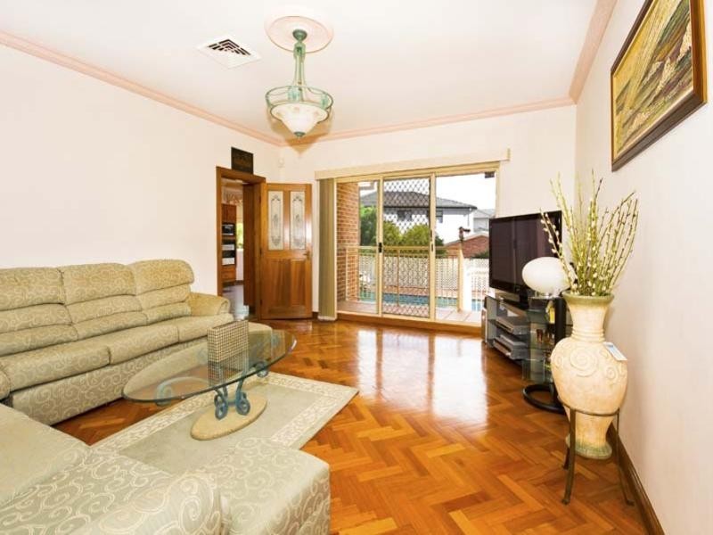 37 Mariner Crescent, Abbotsbury NSW 2176