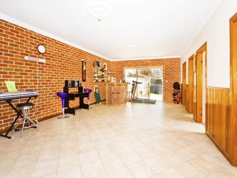 37 Mariner Crescent, Abbotsbury NSW 2176