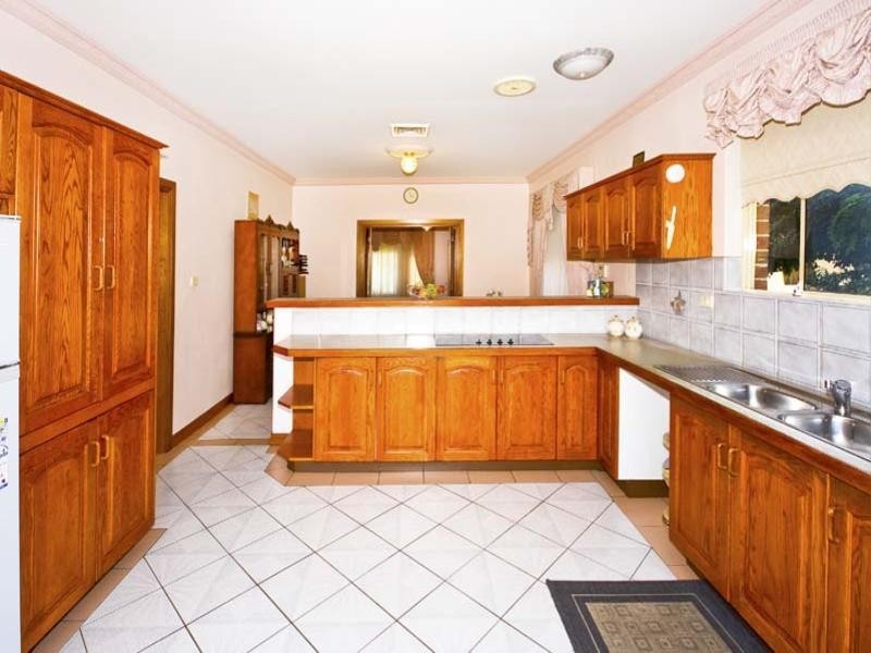 37 Mariner Crescent, Abbotsbury NSW 2176