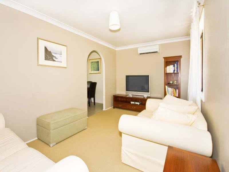 2 Ona Place, Bossley Park NSW 2176