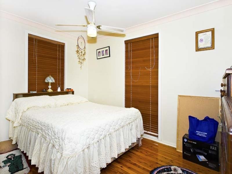 10 Maugham Crescent, Wetherill Park NSW 2164