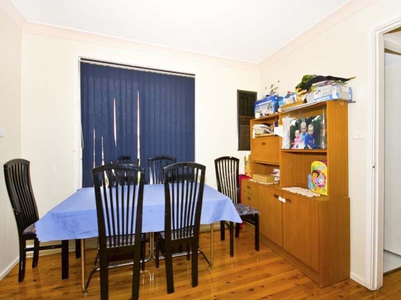 10 Maugham Crescent, Wetherill Park NSW 2164