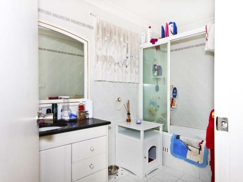 10 Maugham Crescent, Wetherill Park NSW 2164