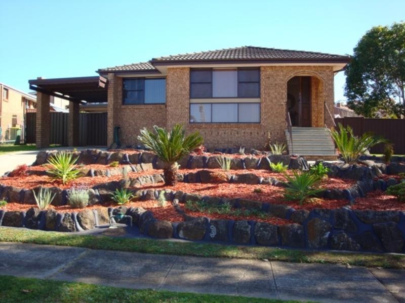 9 Cedar Close, Bossley Park NSW 2176