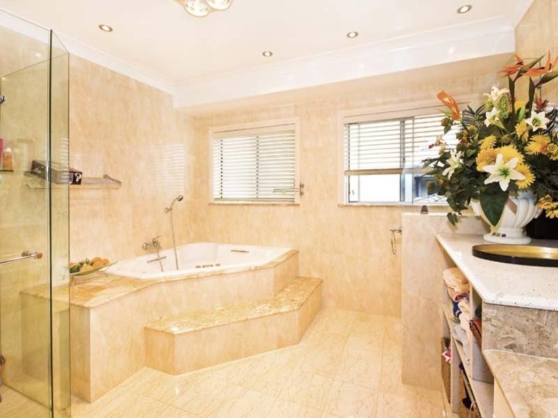 12 Gawler Place, Bossley Park NSW 2176