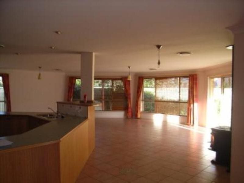 43 Yachtsman Drive, Chipping Norton NSW 2170