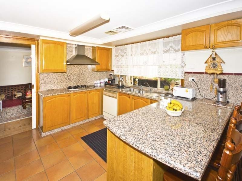 15 Pendlebury Place, Abbotsbury NSW 2176